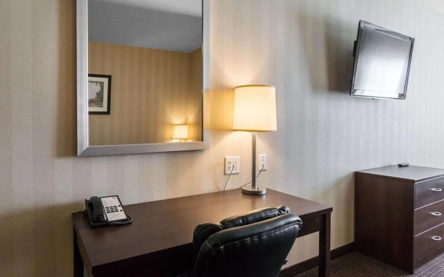 Comfort Inn & Suites