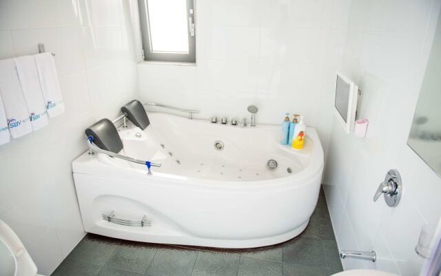 Visby Jeju Palm Village