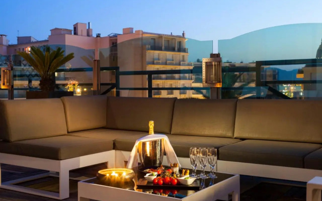 Park and Suites Prestige Cannes Croisette Hotel