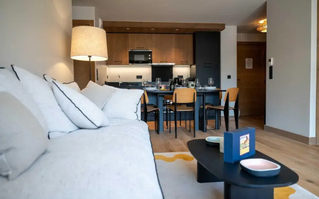 Charming Apt With View 2bd/6p -residence in Mega\"ve
