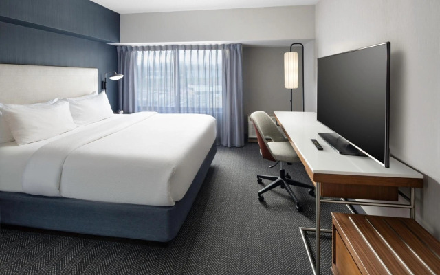 Courtyard By Marriott Shelton