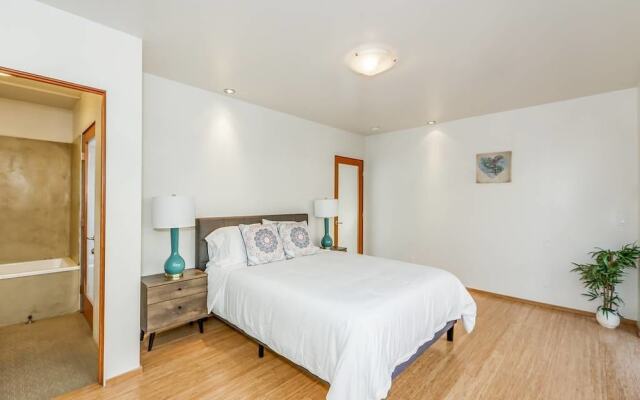 San Juan Avenue Exclusive 4BR