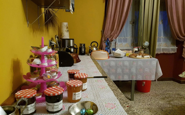 La Rosa Tra Le Vigne