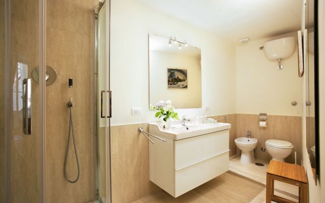 Passeggiata di Ripetta, Splendid Comfortable Apartment with 2 Bedrooms And 2 Bathrooms - A/C-Wi-Fi