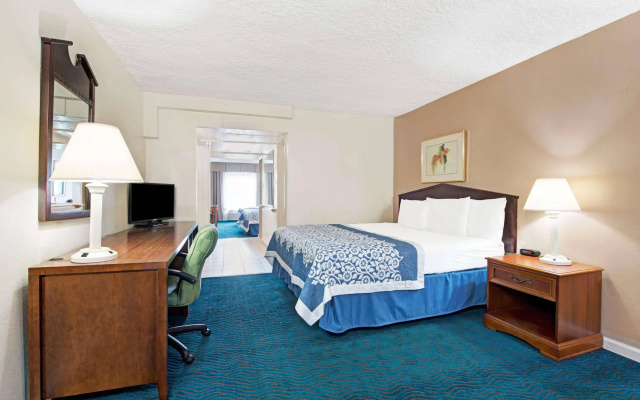 Days Inn by Wyndham St. Louis Lindbergh Boulevard