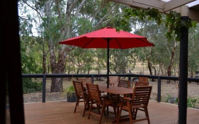 Friends At Mclaren Vale BnB & Tours