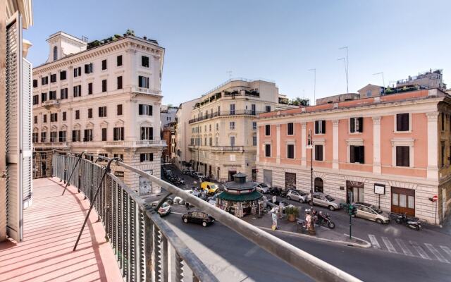 Corso Vittorio 315 with Balcony