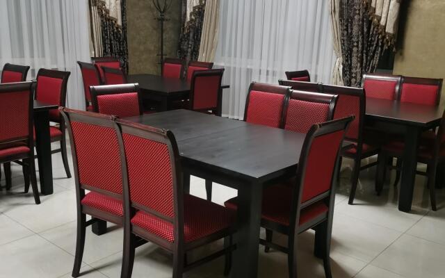 Отель Гранд Плюс