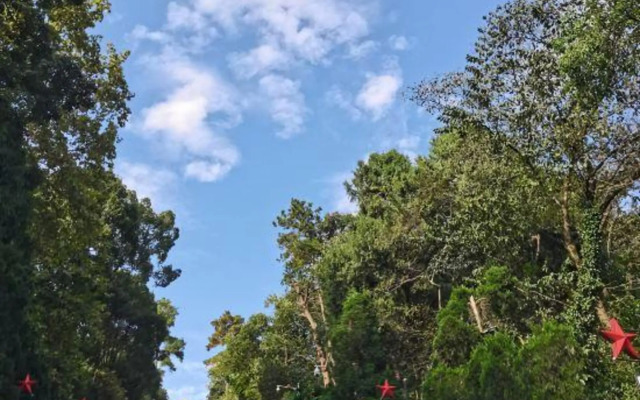 Pinyun · Qingju Hotel