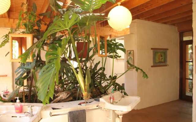 Sans Souci Inn