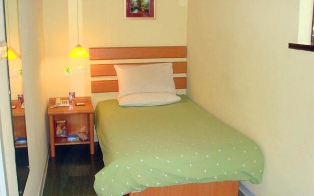 Home Inn Sanya Jiefang Third Road Pedestrian Street