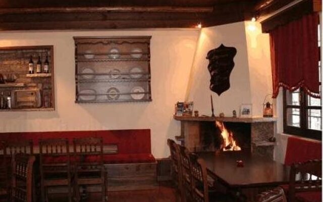 En Chora Vezitsa Hotel