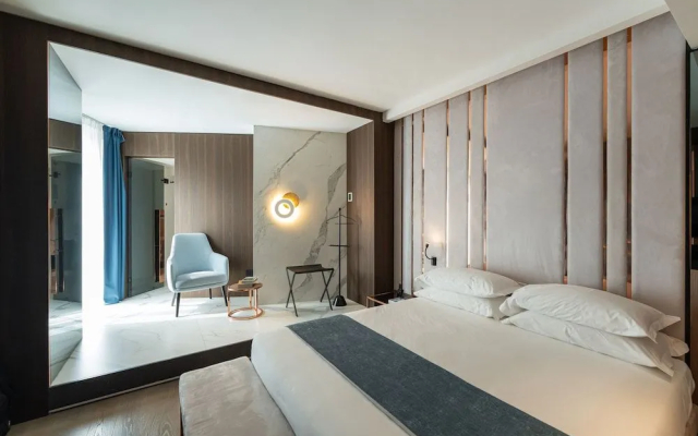 Agra Suites