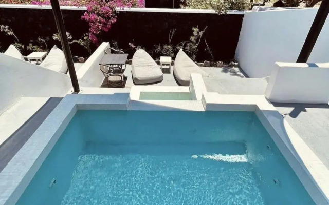 Santa Irina Sunny Loft Suites