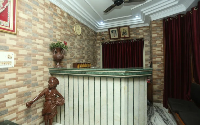 Capital O 15091 Gaurav Boarding House