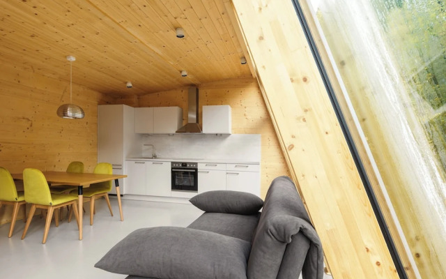 Mondholz - Urban Inn 24-7