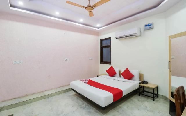 OYO 70970 Ashoka Residency