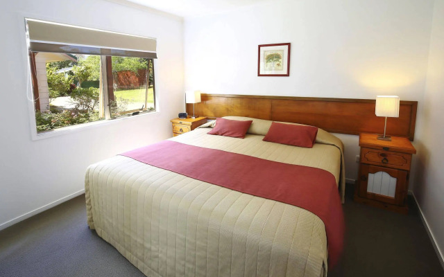 Poinciana Cottages