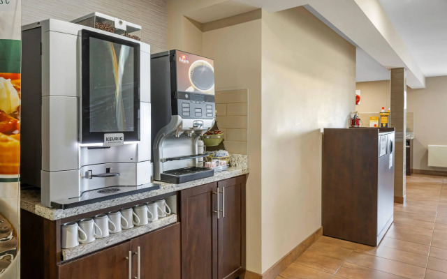 Quality Inn & Suites Bathurst