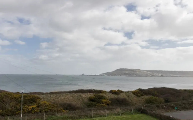 The Lookout -the House With A View