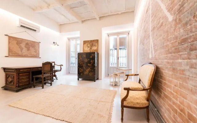 The Deauville Majestic 1 Bedroom in Chueca