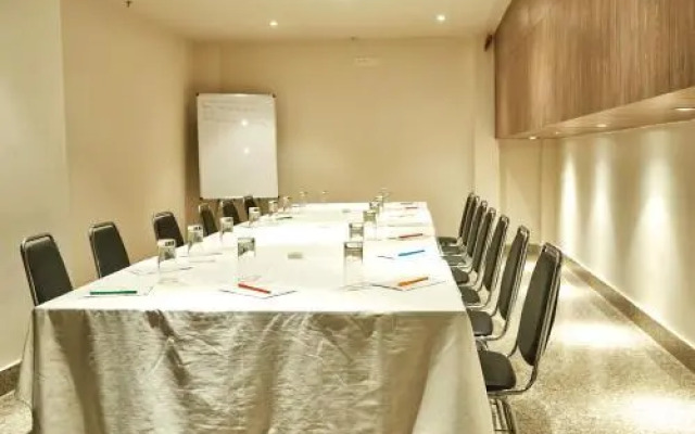 All Fresco Hotel