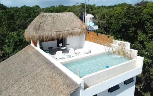 Royal Palm Bacalar Cabañas & Lagoon Club