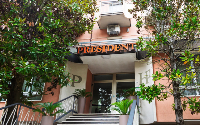 Hotel President