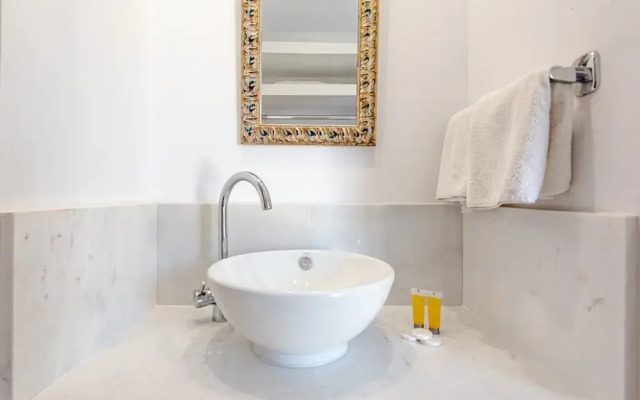 Cyprus Villages Hotel & Restaurant - Central Location - Bed & Breakfast - With Access To Pool And Stunning Views