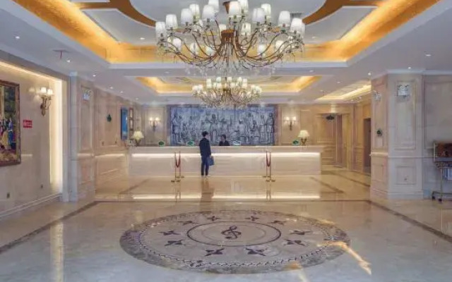 Vienna Hotel (Wuhan Dahualing AEON Menglecheng Branch)