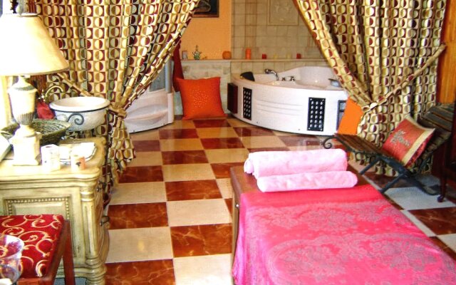 EXPLOR Mansion - Inclusive Experience