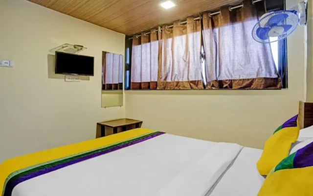 New Harshita inn By Glitz Hotel