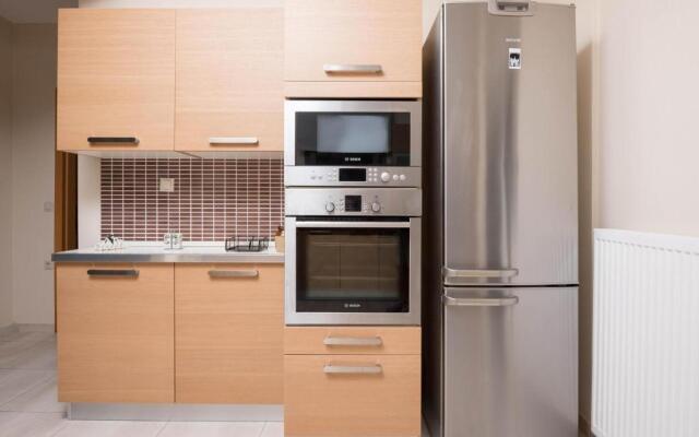 Louloudis Pool Villa