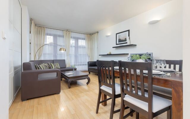 Apartment for Four in Warsaw by Renters