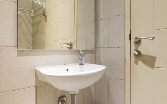 Modern Look Studio at Apartemen Superm