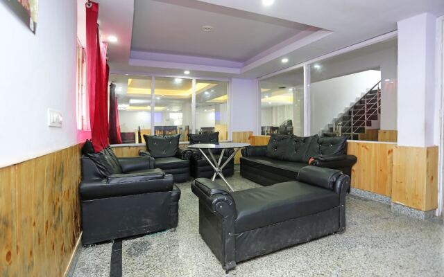 OYO 9546 Mall Road