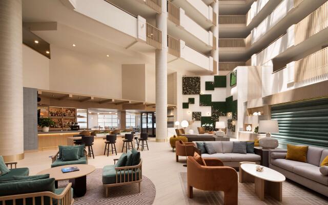 Hilton Santa Monica Hotel & Suites