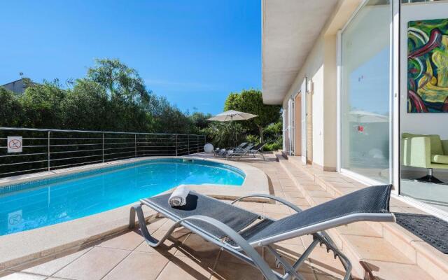 Vistafar - Private Pool & Only 50m to the Sea
