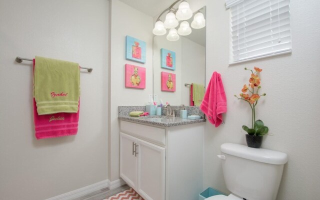 Luxury Oasis - Private Pool Prime Location