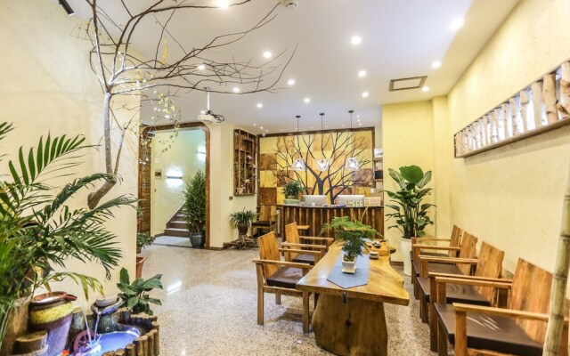 Jiaxing Pu Art Inn