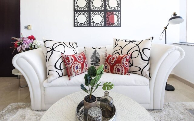 Comfy and Lovely 1BR in Difc!