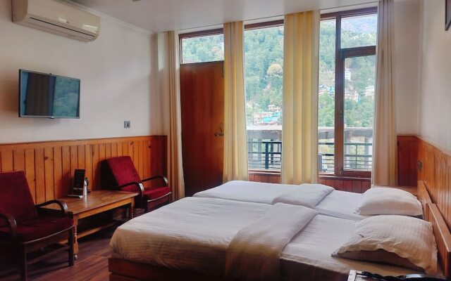 Oyo 6962 Hotel Wood Castle