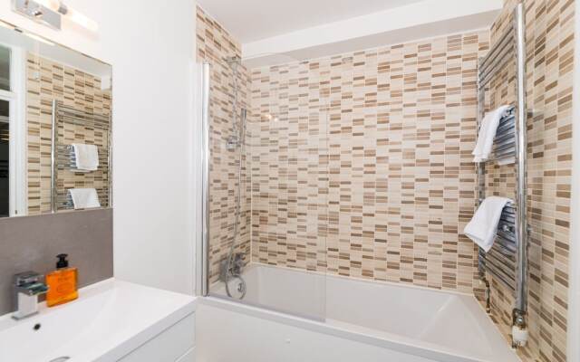 Panoramic Views of the London Skyline