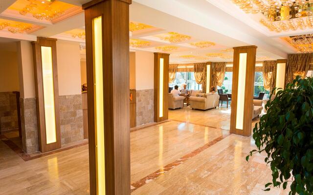 Rich Melissa Hotel