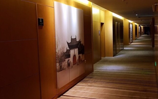 New Beacon Airport International Hotel