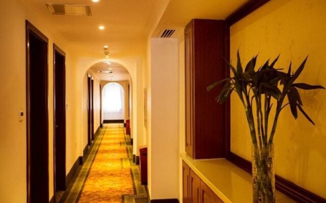 GreenTree Inn Liaoning Jinzhou Railway Station Express Hotel