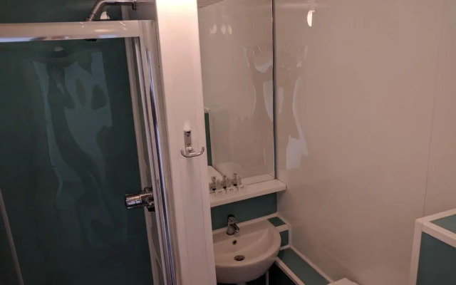 Oyo Mayfair Hotel - Isle Of Wight