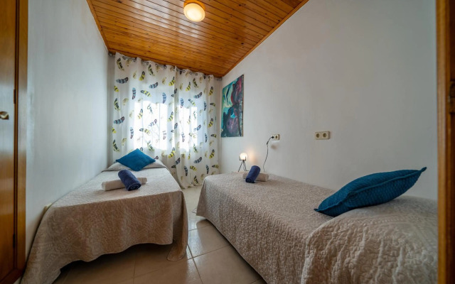 Villa Lux Gallery AC