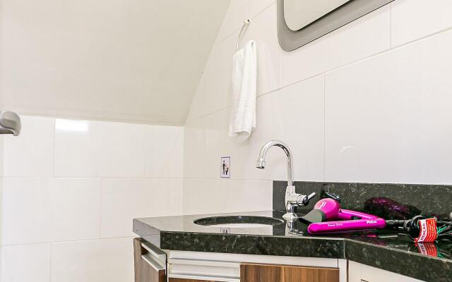 Apto agradável a 3 min da UFSC RAF004