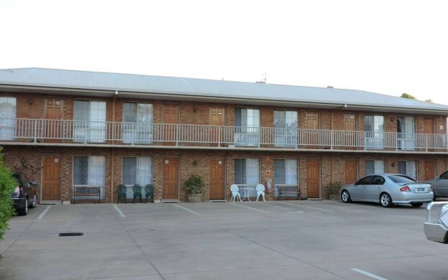 Red Cliffs Colonial Motor Lodge